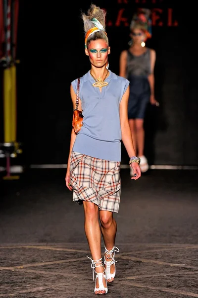 Look 1